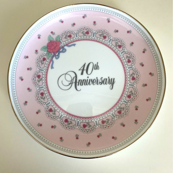 DECORATIVE VTG 40th ANNIVERSARY CELEBRATION PLATE IN PINK ROSES AND SILVER TRIM - Picture 1 of 7